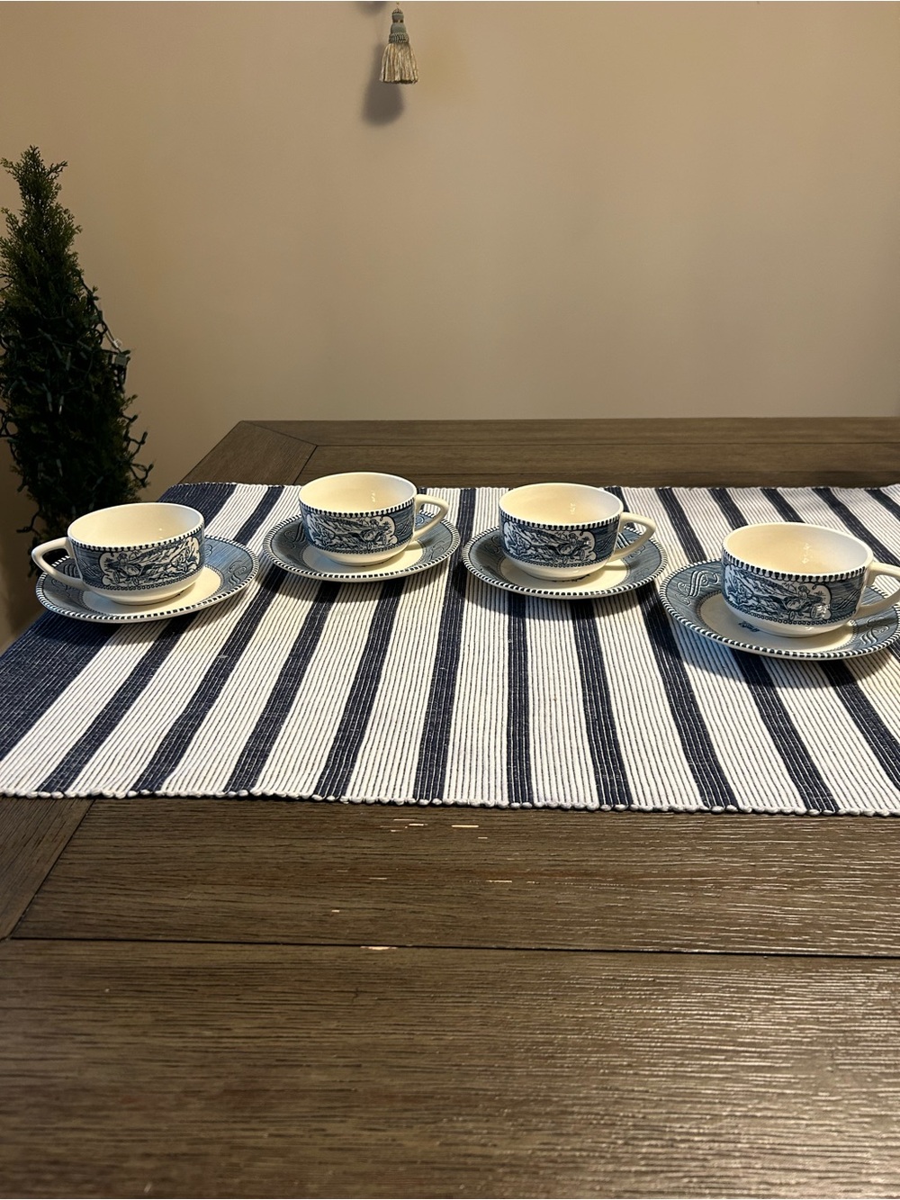 Currier & Ives Navy Blue/Cream Teacup and Saucer Set -Set of 4